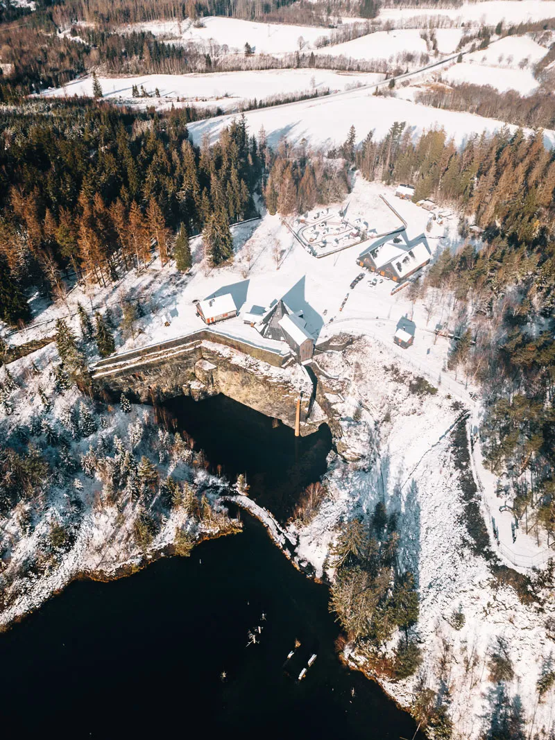 Verschneites Landschaftsbild Schieferbau Lehesten